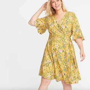 Old Navy Waist-Defined Faux-Wrap Floral Print Knee Length Yellow Short Sleeve 1X